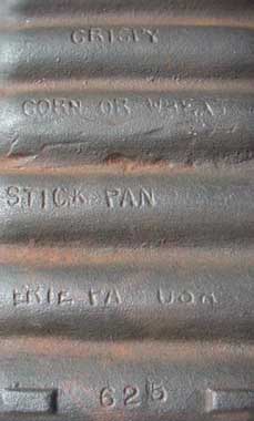 Griswold No. 262 Cast Iron Crispy Corn/Wheat Mini Corn Stick Pan